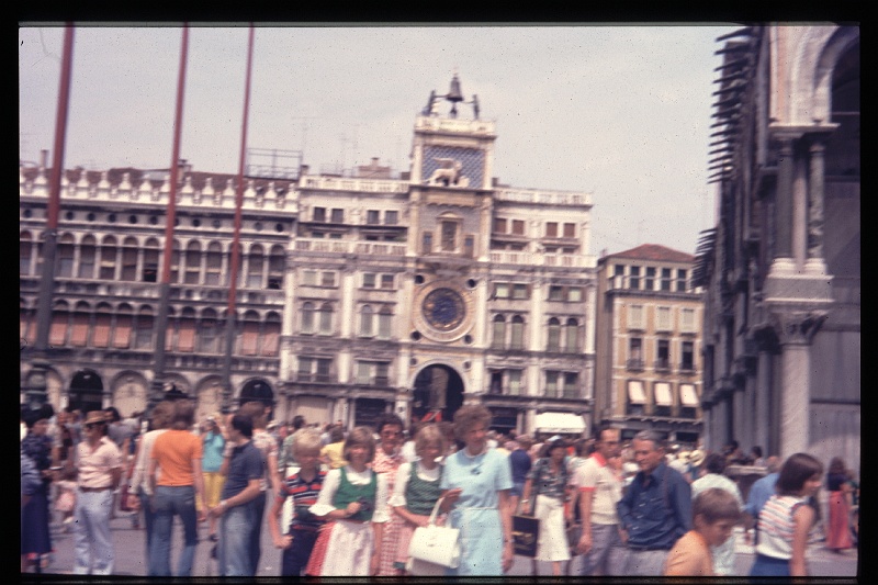 07.Venetie jul 1975 Rino,Ilse,Mama,Brigitte,Marion,Peter.JPG